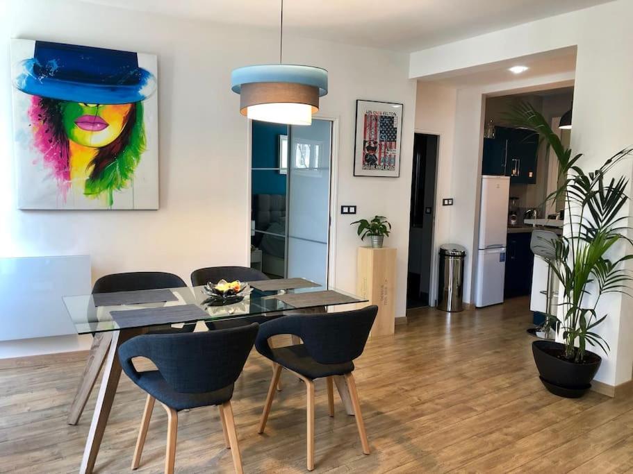 Newly Renovated Spacious In Montorgeuil Area Appartement Parijs