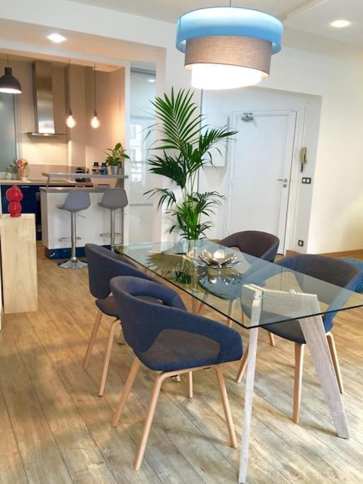 Newly Renovated Spacious In Montorgeuil Area * Parijs